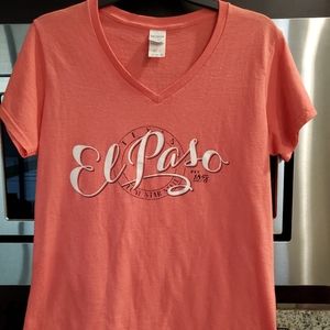 Women size large El Paso T-shirt in coral color